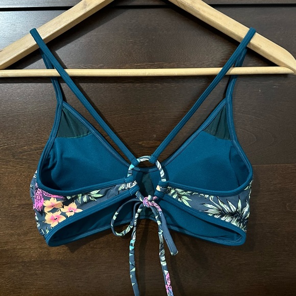 Xhilaration Floral Bikini Top - Picture 2 of 3